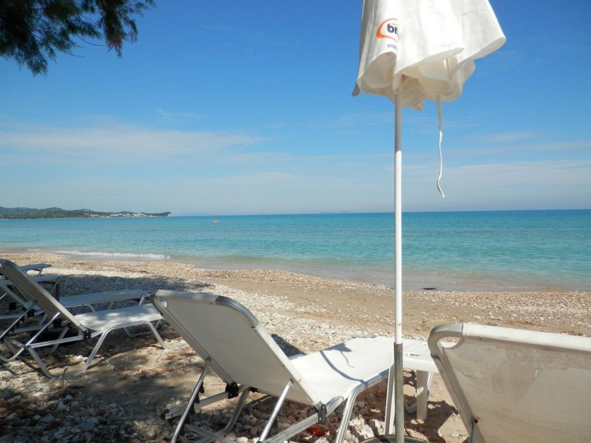Frosos Beachfront Maisonette Acharavi อาคาราวี ภายนอก รูปภาพ